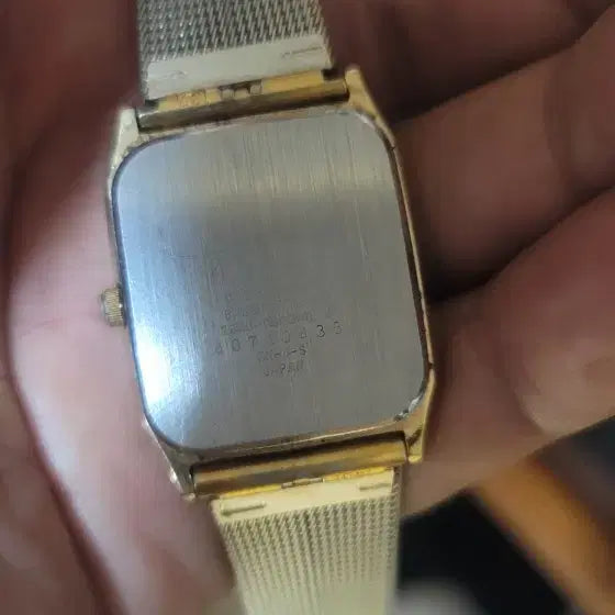 [BUNJANG] Citizen Vintage Quartz Gold Watch / 클래식한 매력의 빈티지 시티즌(CITIZEN) 쿼츠 골드 시계6월17일
