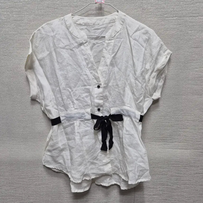 [BUNJANG] White Ribbon Blouse with Frill Sleeves / 아265 리본 블라우스