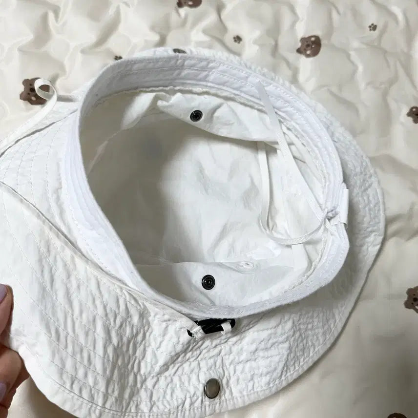 [BUNJANG] White Bucket Hat / 흰색 화이트 버킷햇 모자