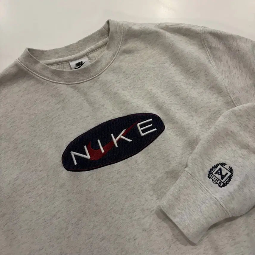 [BUNJANG] Nike Old School Swoosh Logo Sweatshirt / [L] 나이키 올드스쿨 스우시 로고 맨투맨