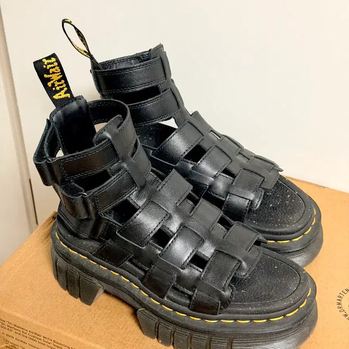 [BUNJANG] Dr. Martens Black Sandals UK3 (230) / 닥터마틴 닥터마틴 샌들 블랙 230 uk3