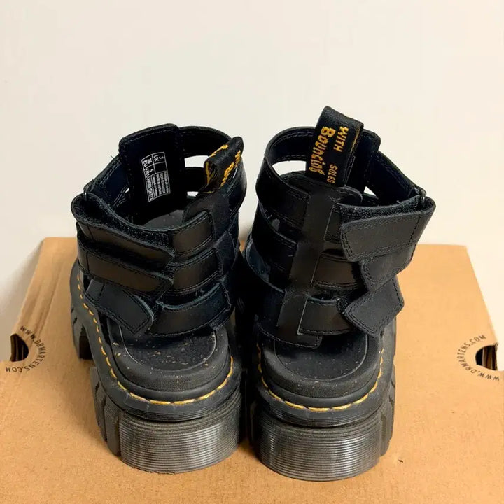 [BUNJANG] Dr. Martens Black Sandals UK3 (230) / 닥터마틴 닥터마틴 샌들 블랙 230 uk3