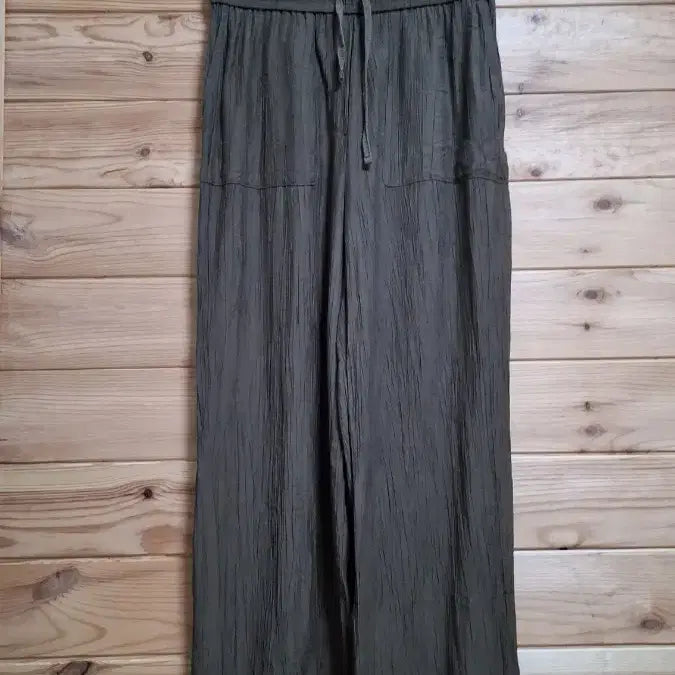 [BUNJANG] Celeb Shop Pleated Wide Pants / 셀럽샵 플리츠 와이드 팬츠