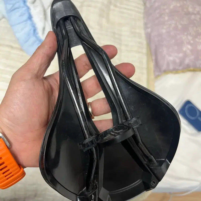 [BUNJANG] Specialized Power Saddle 143mm Black / 스페셜라이즈드 파워 안장 143mm 블랙