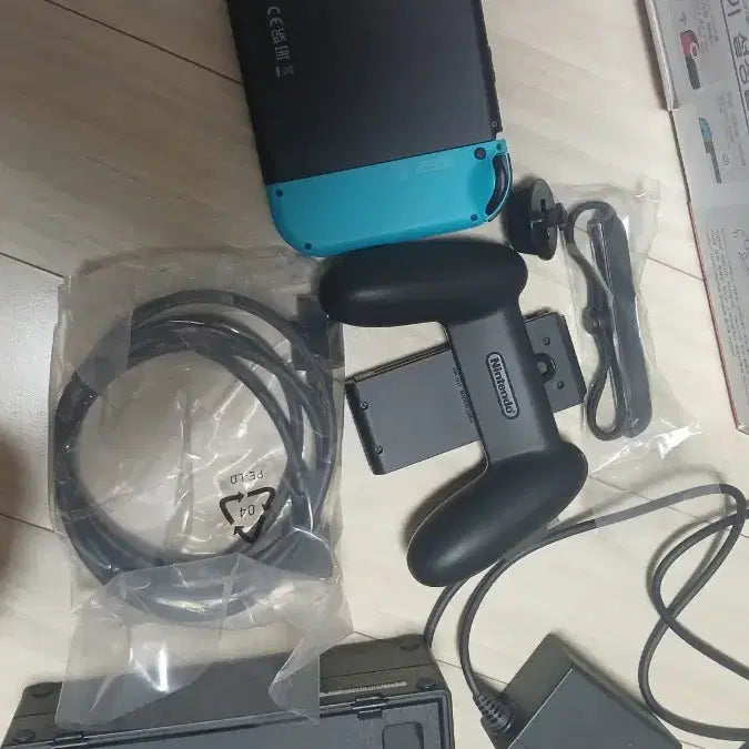 [BUNJANG] Nintendo Switch with Game / 닌텐도 스위치팝니다!(칩도 있습니당)