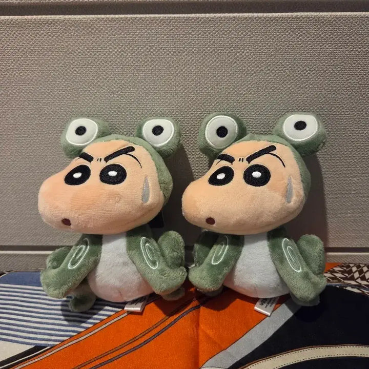 [BUNJANG] Crayon Shin-chan Frog Plush Toy / 크레용신짱 개구리 인형 새상품