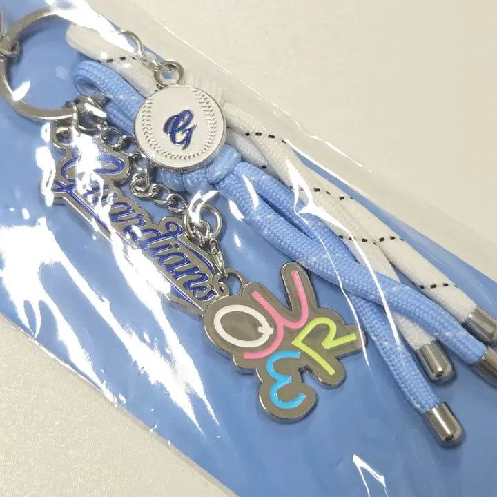[BUNJANG] Fubon Guardians x QWER Collaboration Keyring / 푸방 가디언즈 x QWER 콜라보 키링