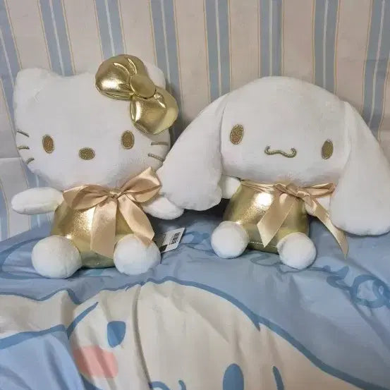 [BUNJANG] Cinnamoroll &amp; Hello Kitty "Gold Ribbon" Plush Set / 시나모롤 헬로키티  골드리본 새상품
