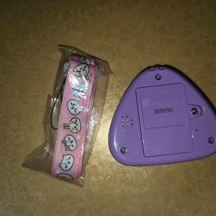 [BUNJANG] Chiikawa Tamagotchi Game DX Pink + Strap / 치이카와 다마고치 게임기 DX 핑크 + 스트랩