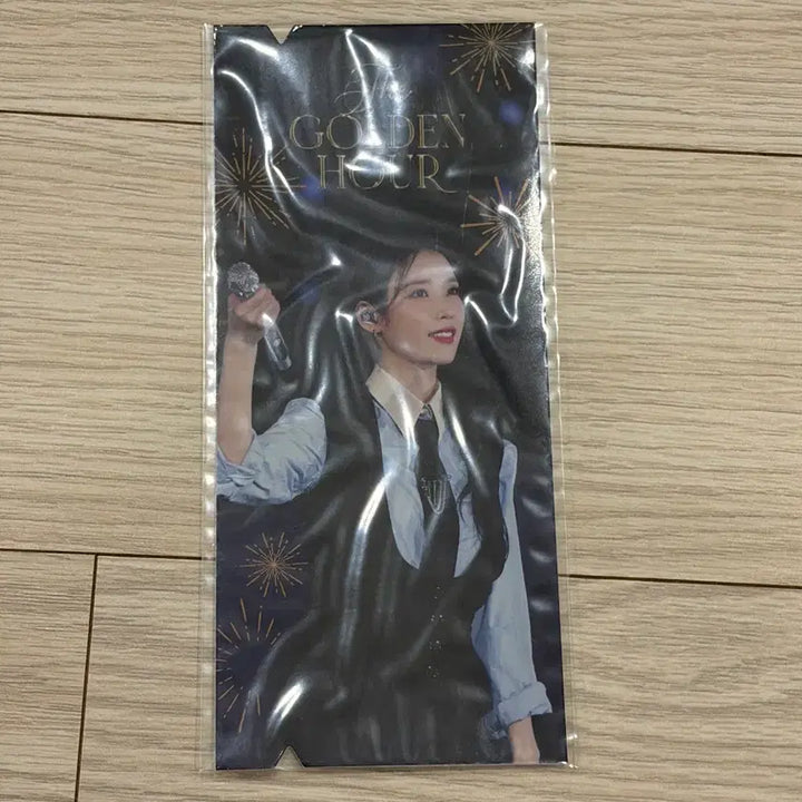 [BUNJANG] IU Golden Hour CGV Special Setlist Ticket Photocard Set (2 Types) / 아이유 골든아워 cgv 특전 셋리스트 티켓 포토카드 2종 일괄 양도