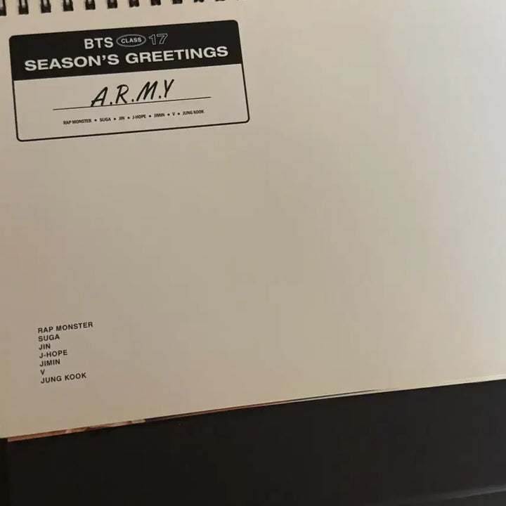 [BUNJANG] BTS 2017 Seasons Greetings Calendar / BTS 2017 seasons greetings 방탄 17년 시즌그리팅