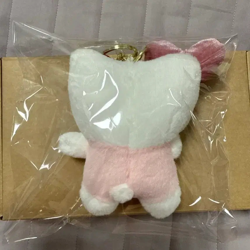[BUNJANG] Hello Kitty Heart Balloon Plush Keyring New / 헬로키티 하트풍선 인형키링 새상품