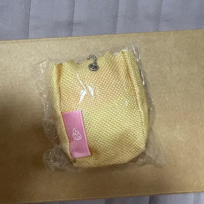 [BUNJANG] My Melody Bread Cushion Charm New / 마이멜로디 빵 쿠션 키링 새상품
