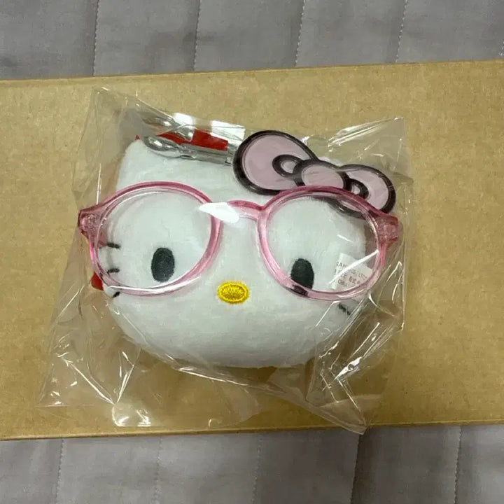 [BUNJANG] Hello Kitty Glasses Plush Keyring / 안경키티 인형키링 새상품