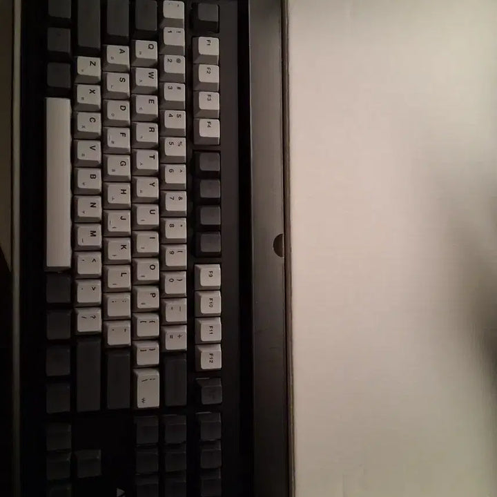 [BUNJANG] Varo VM87HE Magnetic Rapid Trigger Keyboard / varo vm87he 자석축 래피드트리거 키보드