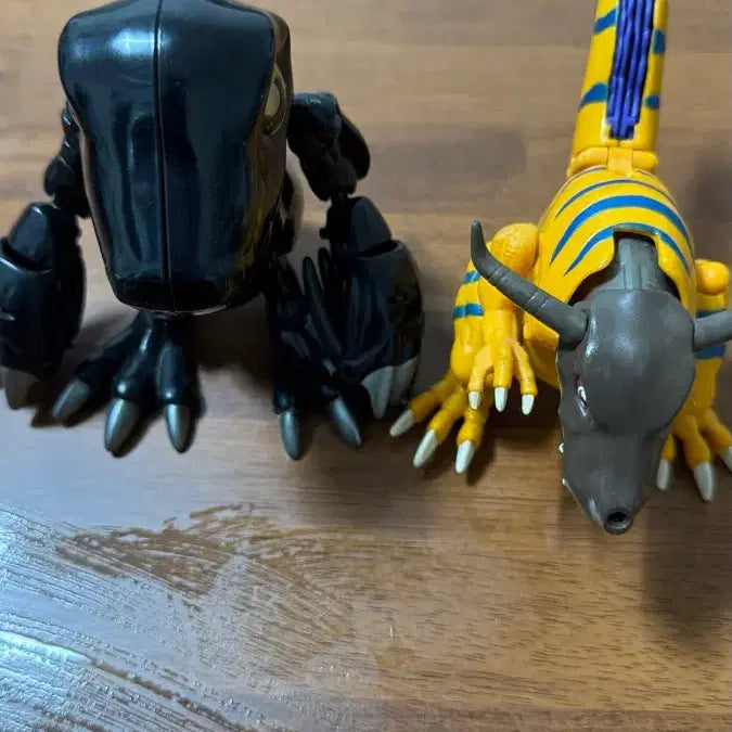 [BUNJANG] Vintage Black Wargreymon &amp; Junk Wargreymon Transformation Figure Series / 급처 희귀) 고전 블랙 워그레이몬, 정크 워그레이몬 변신피규어