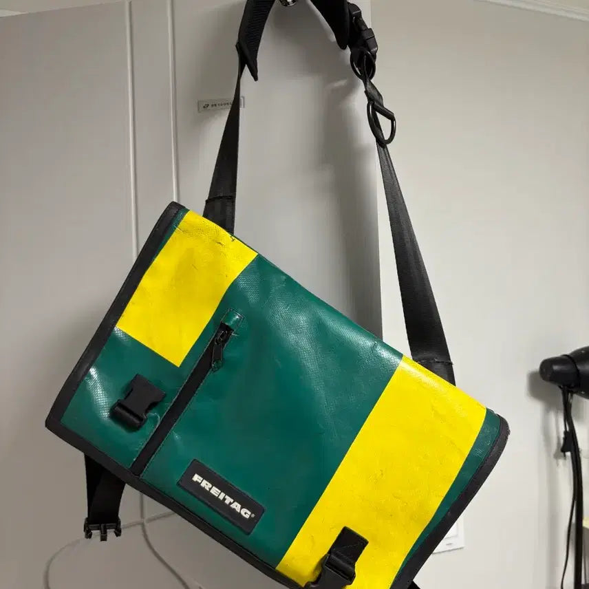 [BUNJANG] Freitag Joe Messenger Bag / 프라이탁 조joe 매신저백