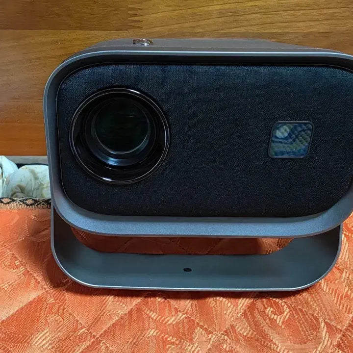 [BUNJANG] JABAJOY Q6-MINI Projector, Screen, and Stand Bundle / 빔프로젝터 스크린 거치대 세트