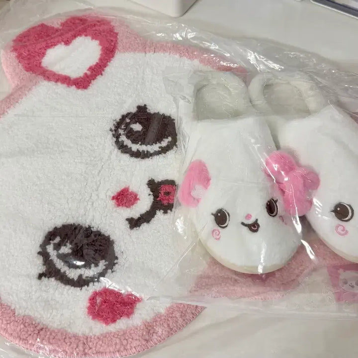 [BUNJANG] NCT WISH Ode to Love Pop Up Room Shoes &amp; Rug Set (Sakuya) / 엔시티위시 오드투러브 팝업 룸슈즈, 러그 세트 팡이(사쿠야)
