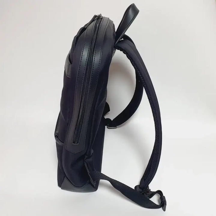 [BUNJANG] Samsonite RED MERIK Backpack Black DF009001 / 샘소나이트 레드 메릭 백팩/가방/쌤소나이트 쌤쏘나이트/DF009001