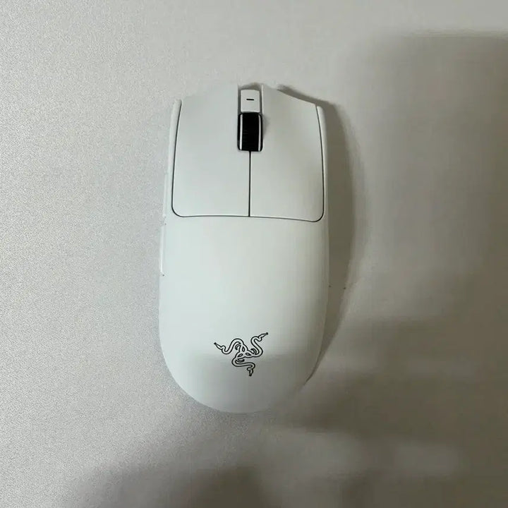 [BUNJANG] Razer Viper V4 Pro White Mouse / 레이저 바이퍼 v4 pro 화이트 판매합니다.