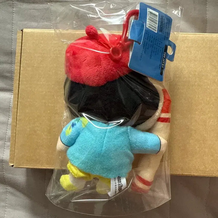 [BUNJANG] Crayon Shin-chan: Instinct Survival! The Movie Doodle Shin-chan Plush Keychain / 짱구는 못말려 그려그려 극장판 낙서 짱구 인형키링 새상품
