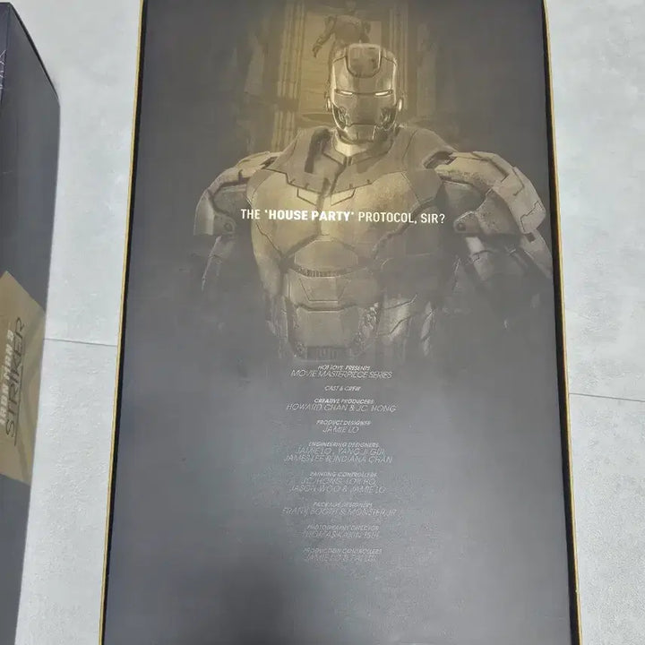 [BUNJANG] Hot Toys Striker Figure / 핫토이 스트라이커
