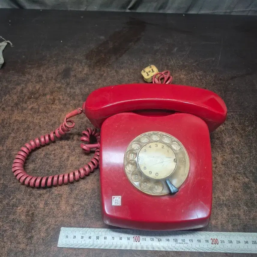[BUNJANG] Goldstar Red Rotary Dial Telephone (1981) / 1981년 골드스타  빨간색 다이얼 전화기