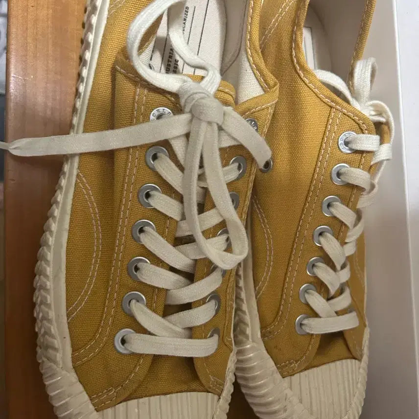 [BUNJANG] Mustard Canvas Sneakers / 머스타드 캔버스 스니커즈