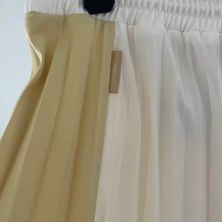 [BUNJANG] Moncler Style Pleated Skirt / 몽클레어스타일 플리츠스커트