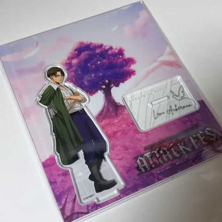 [BUNJANG] Attack on Titan Levi 10th Anniversary Acrylic Stand (Sealed) / 미개봉) 진격의거인 리바이 10주년 아크릴 진격거