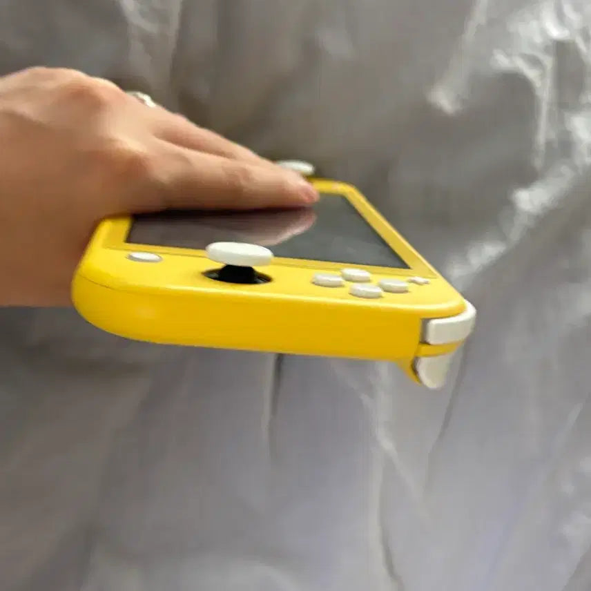 [BUNJANG] Nintendo Switch Lite Yellow Console / 닌텐도 스위치 라이트 옐로우