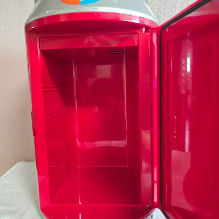 [BUNJANG] Coca-Cola Can Mini Refrigerator / 코카콜라 캔 모양 미니 냉장고