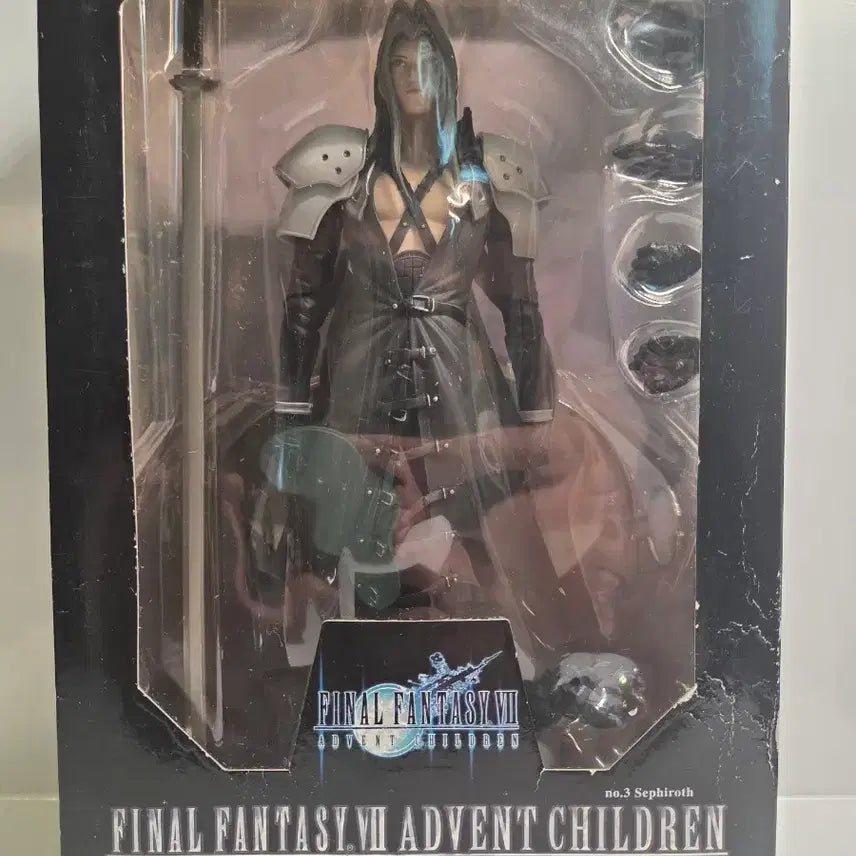 [BUNJANG] Square Enix Final Fantasy Advent Children Sephiroth, Vincent, Tifa Figure Set / 스퀘어 에닉스 파이널 판타지 어드벤트 칠드런 [세피로스 빈센트 티파]