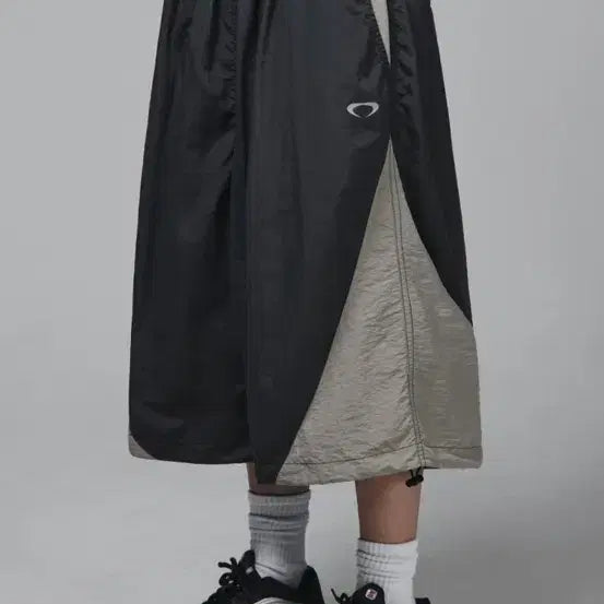 [SOLD OUT] 스컬리웩 나일론 버뮤다 차콜 L