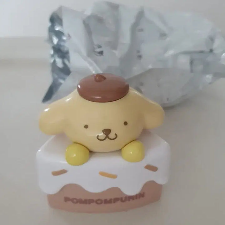 [BUNJANG] Sanrio Pompompurin Cake Storage Box Figure New / 산리오 폼폼푸린 케이크 수납함 피규어 새상품