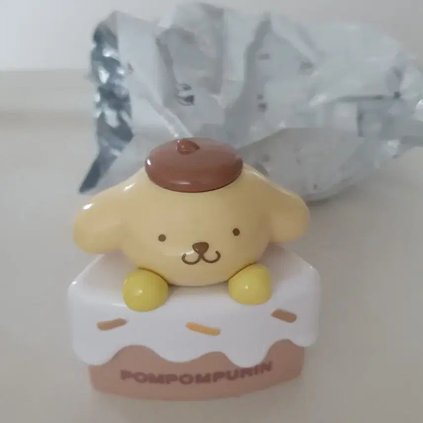 [BUNJANG] Sanrio Pompompurin Cake Storage Box Figure New / 산리오 폼폼푸린 케이크 수납함 피규어 새상품