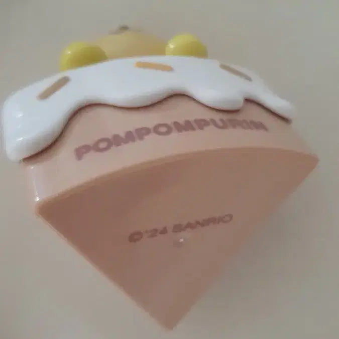 [BUNJANG] Sanrio Pompompurin Cake Storage Box Figure New / 산리오 폼폼푸린 케이크 수납함 피규어 새상품
