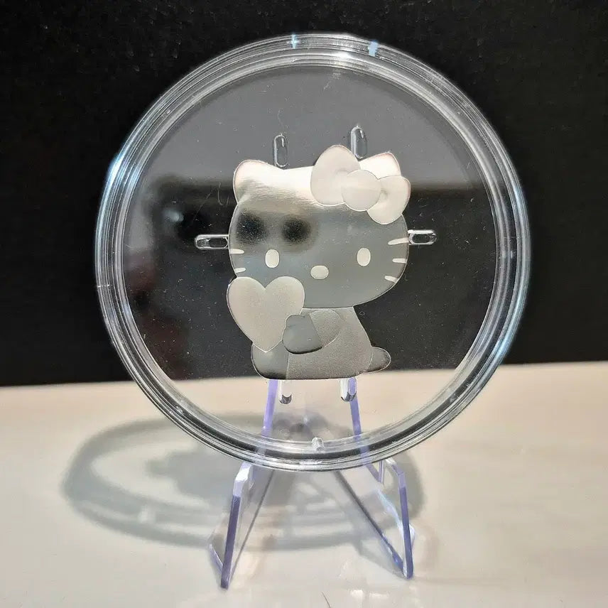 [BUNJANG] Sanrio Official Hello Kitty 50th Anniversary Sterling Silver Coin / 한정판) 산리오 공식  헬로키티 50주년 기념 은화 프랑스 조폐국 제작