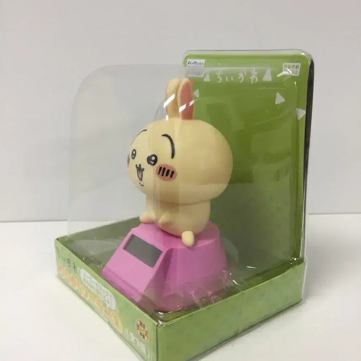 [BUNJANG] Usagi Hachiware Shaking Solar Powered Figure / 우사기 하치와레 흔들흔들 태양열 피규어