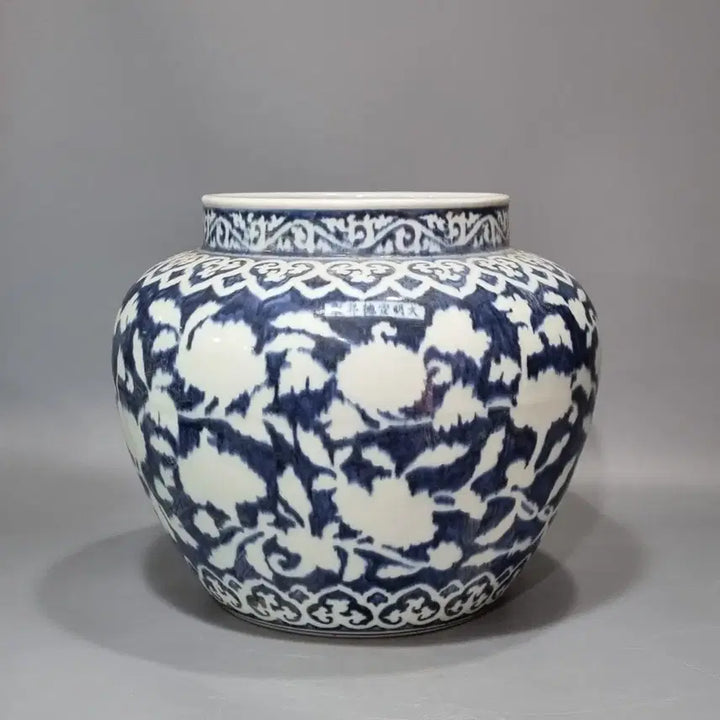 [BUNJANG] Ming Dynasty Xuande Mark Blue and White Porcelain Jar with Peony Motif / 대명선덕년제 청화백자 전지화문대관. 고30 지름33
