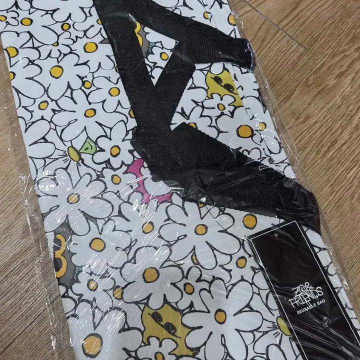 [BUNJANG] Zo&amp;Friends Zoa Hat + Reusable Bag (Sealed) / [미개봉/GD] 조앤프렌즈  Zoa hat  + 리유저블백
