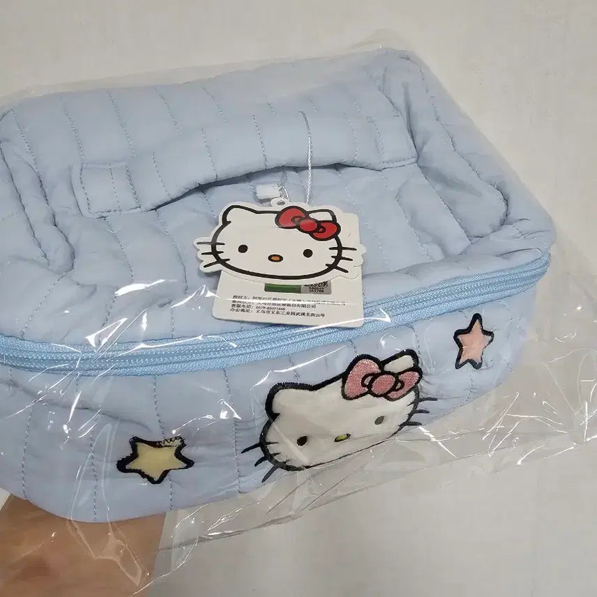 [BUNJANG] Sanrio Hello Kitty Padded Bag Sky Blue / 산리오 헬로키티 패딩 가방 하늘색