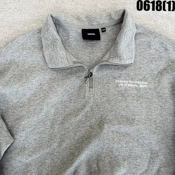 [BUNJANG] Nepa Grey Half-Zip Sweatshirt Size 100 / 네파 반집업 맨투맨 그레이 100