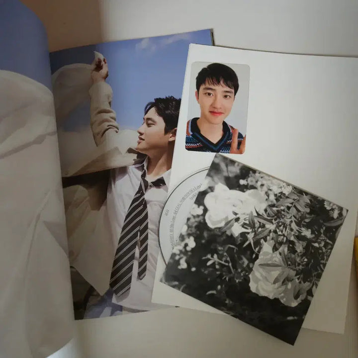 [BUNJANG] EXO D.O. Empathy Album CD Photocard Poster Bundle Set / 포스터 포함 포카 cd 일괄 도경수 디오 공감 앨범 씨디 cd 포카