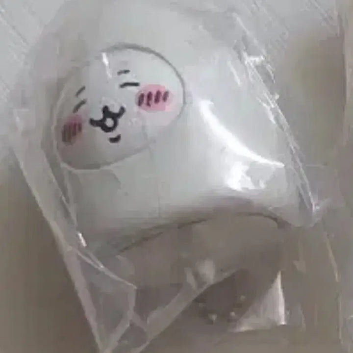 [BUNJANG] Chiikawa Tabemono 1st Gacha: Chiikawa Squid Gacha / 치이카와 타베모노 1탄 가챠 치이카와 오징어 가챠