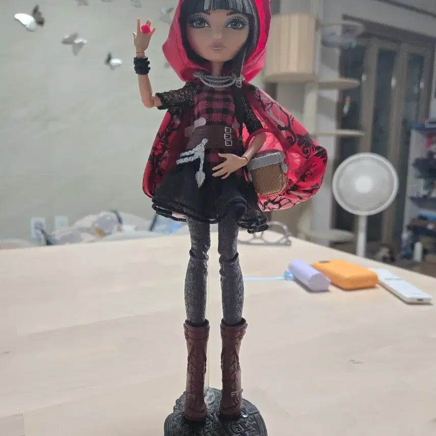 [BUNJANG] Ever After High Cerise Hood Ever Doll / 에버에프터하이 세리스후드 에버돌