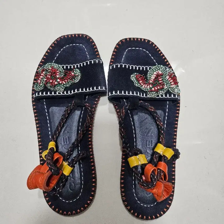 [SOLD OUT] 현대 한섬 carven까르벵 여름 테슬 샌들