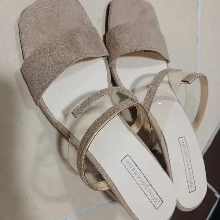 [BUNJANG] Suede Transparent Strap Platform Sandals Beige 245 / 스웨이드 투명 스트랩 샌들 베이지 245