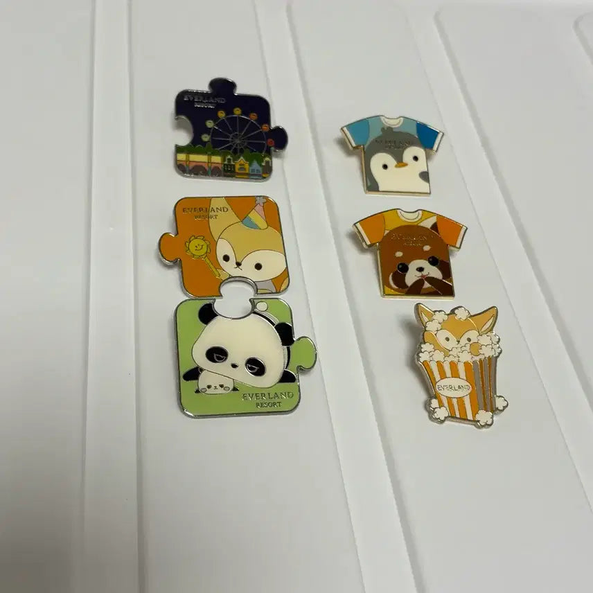 [BUNJANG] Everland Discontinued Badge Bundle Set / 에버랜드 단종 뱃지 일괄판매
